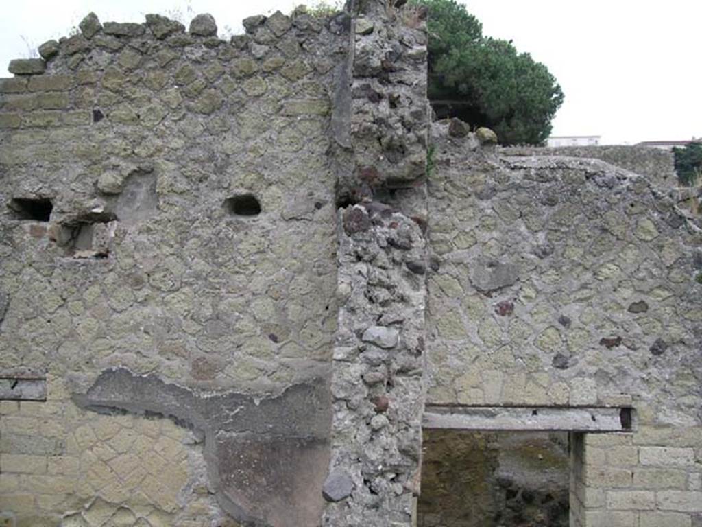 IV.18 Herculaneum, May 2005. Room 2 with doorway, on right side of separating western wall. Looking towards north wall.
Photo courtesy of Nicolas Monteix.